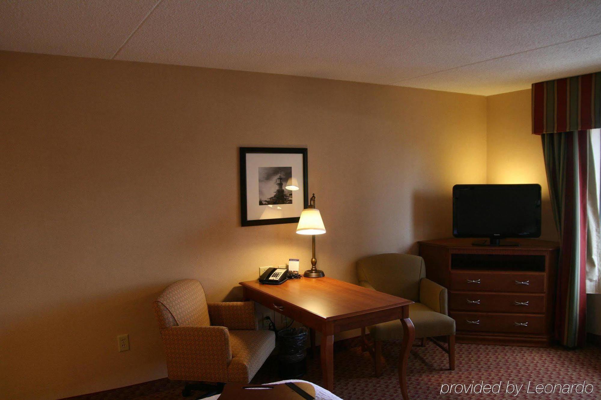 Hampton Inn & Suites East Hartford Oda fotoğraf