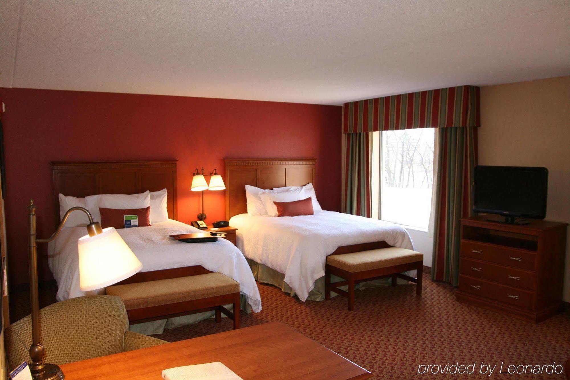 Hampton Inn & Suites East Hartford Oda fotoğraf